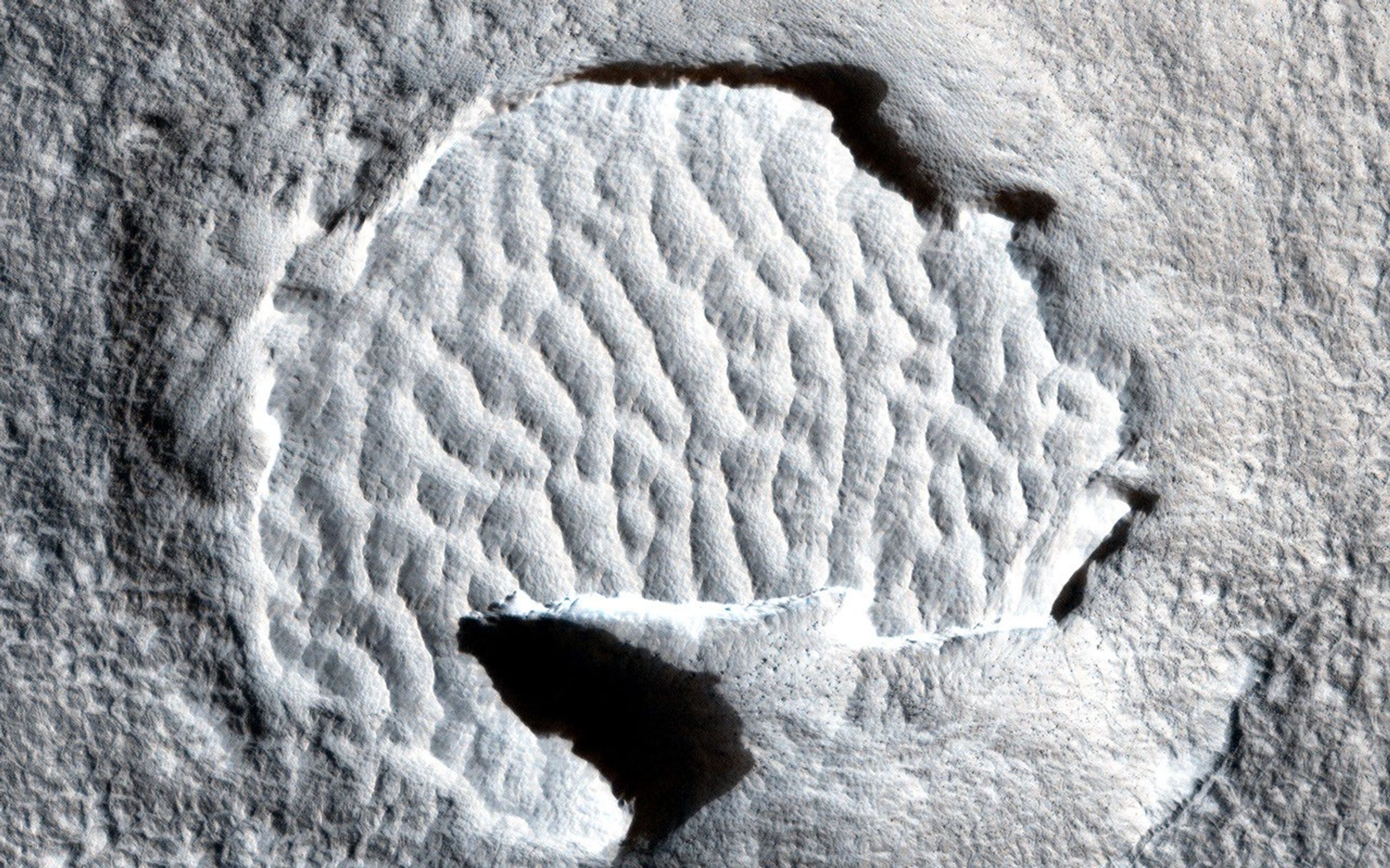 NASA's Mars Reconnaissance Orbiter's HiRISE, with its high resolution and eight years in orbit about Mars, has shown that many dunes and ripples on the planet are active.
