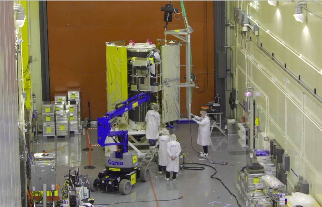 Illustration of the twin spacecraft of the NASA/German Research Centre for Geosciences (GFZ) GRACE-FO mission. GRACE-FO will continue tracking the evolution of Earth's water cycle by monitoring changes in the distribution of mass on Earth.