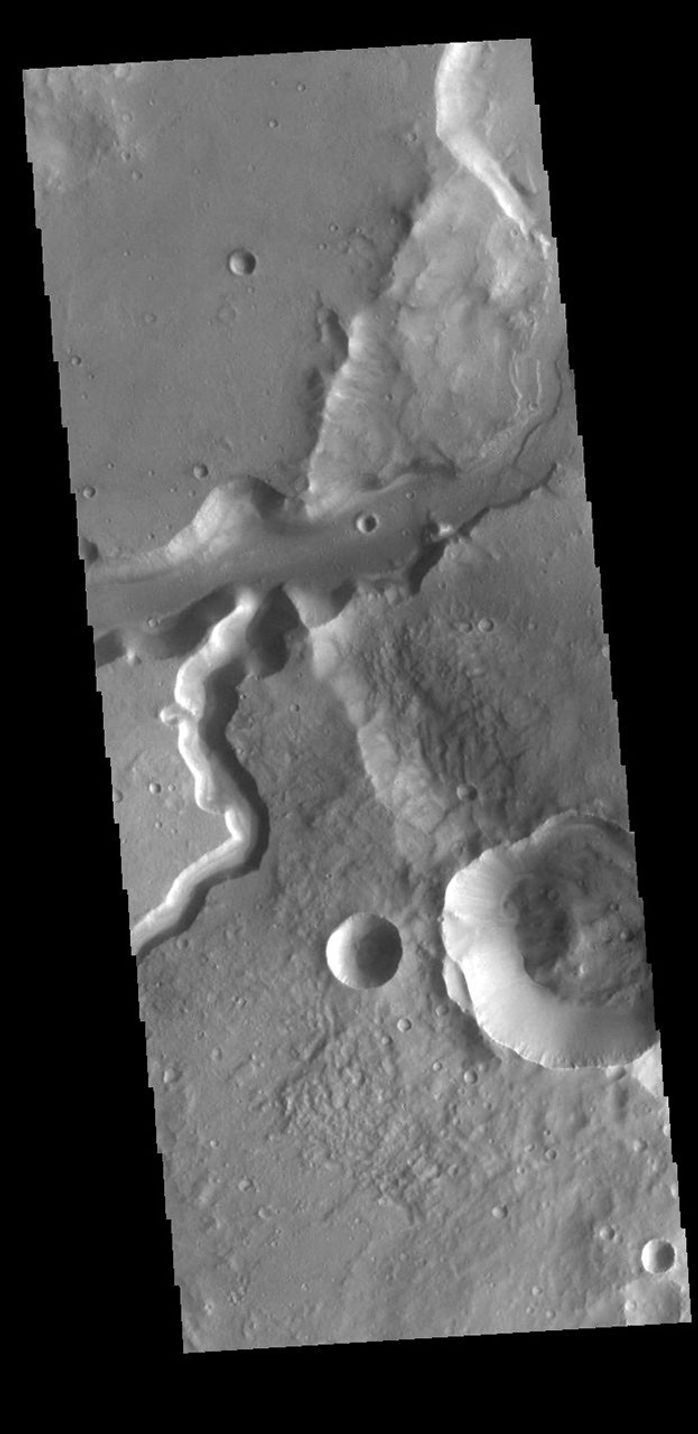 This image from NASA's Mars Odyssey shows a section of Bahram Vallis. This channel is located in northern Lunae Planum, south of Kasei Valles.