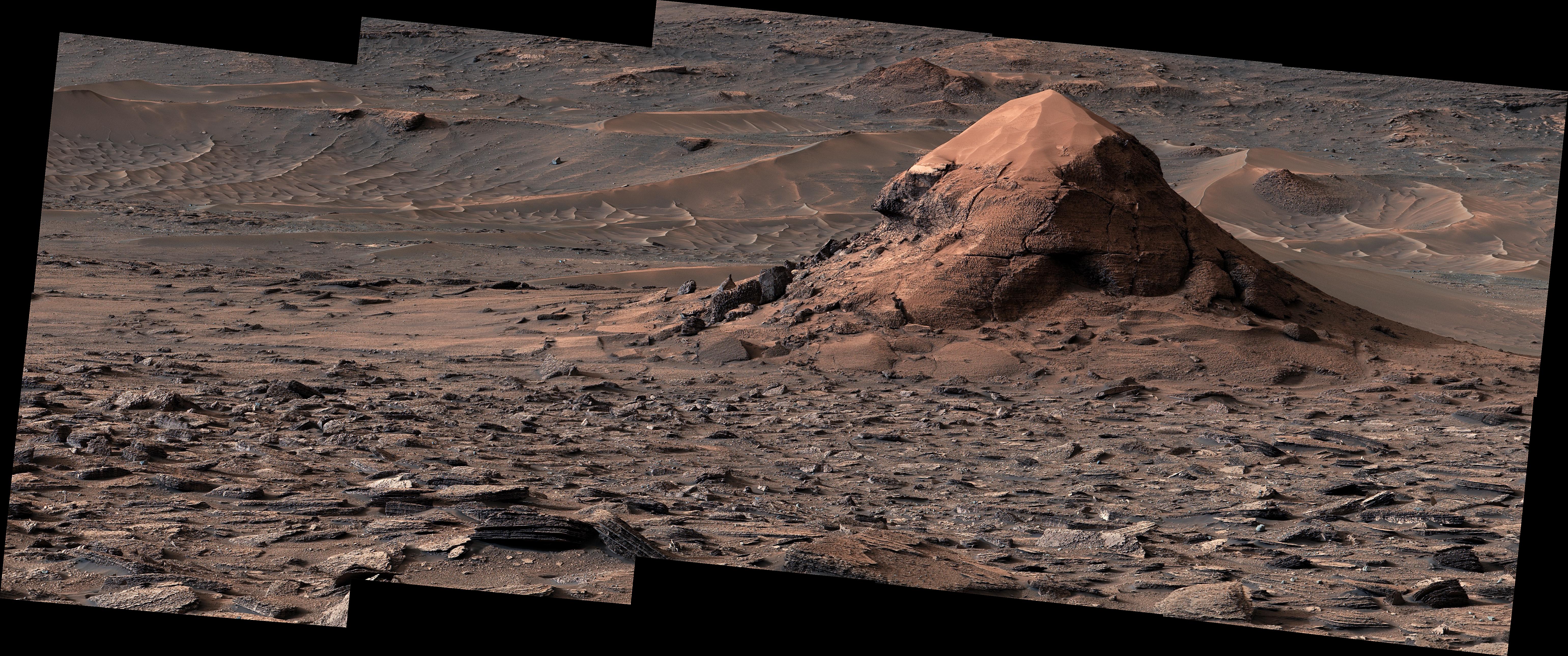 NASA’s Curiosity Views a Sand-Capped Butte