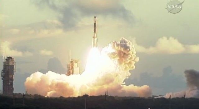 Dawn spacecraft launch