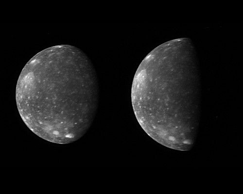 The New Horizons Long Range Reconnaissance Imager (LORRI) captured these two images of Jupiter's outermost large moon, Callisto, as the spacecraft flew past Jupiter in late February 2007.