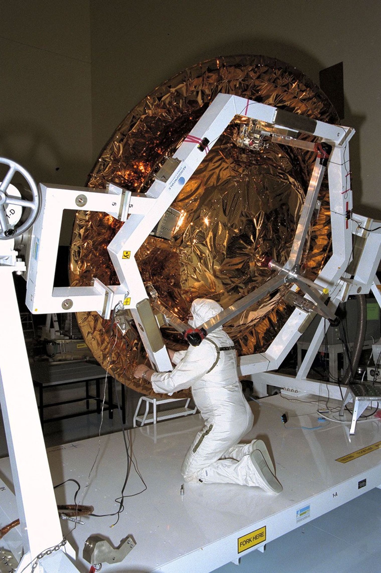 Huygens in the Payload Hazardous Servicing Facility