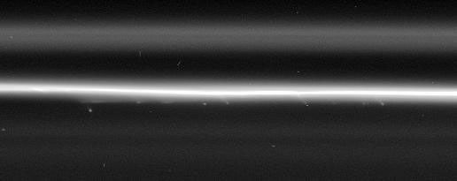 Multiple faint, streamer-like objects in the F ring's bright core