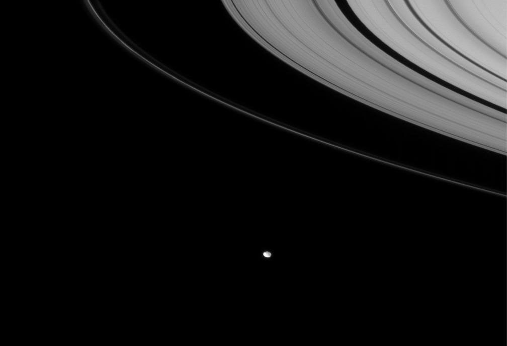Janus and Saturn's rings