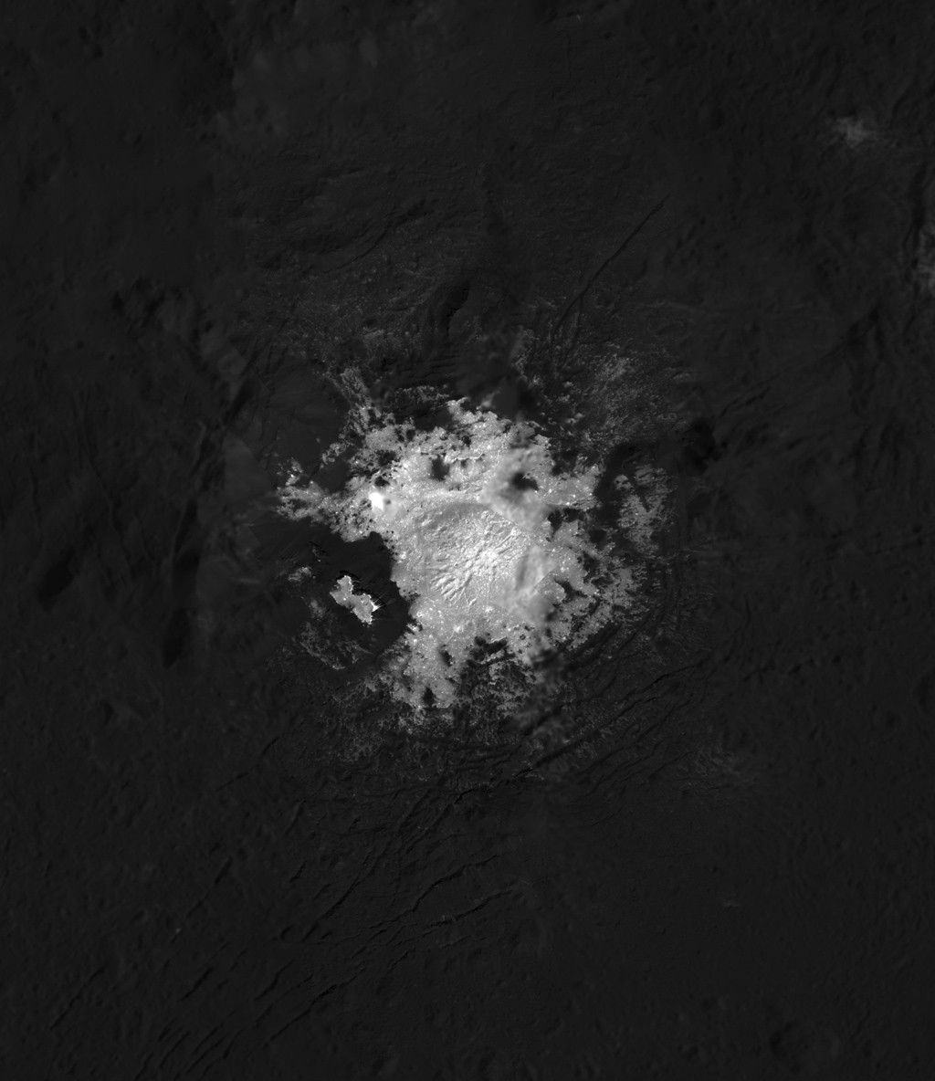 Mosaic of Cerealia Facula in Occator Crater
