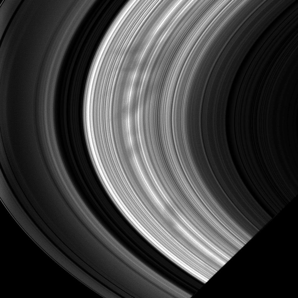 Spokes on Saturn's rings