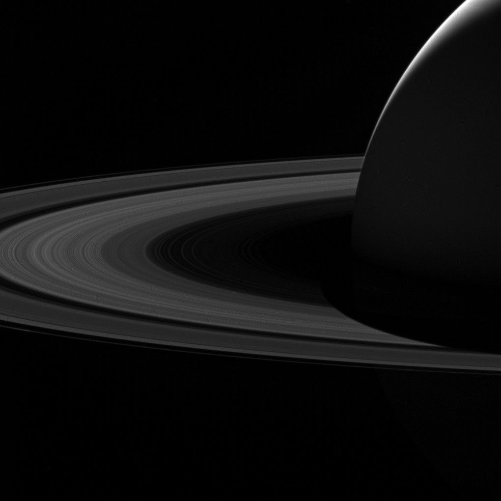 Saturn's night side