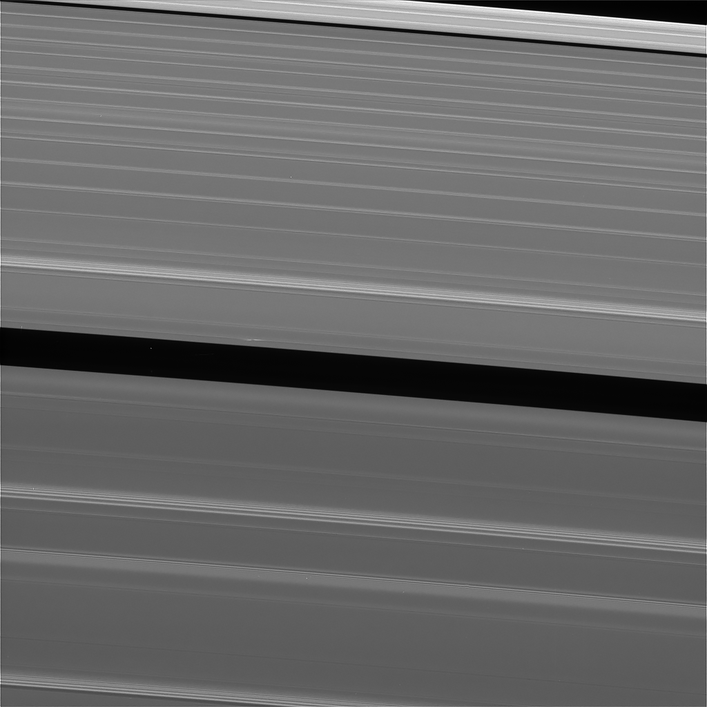 Black and white image of Saturn's rings.