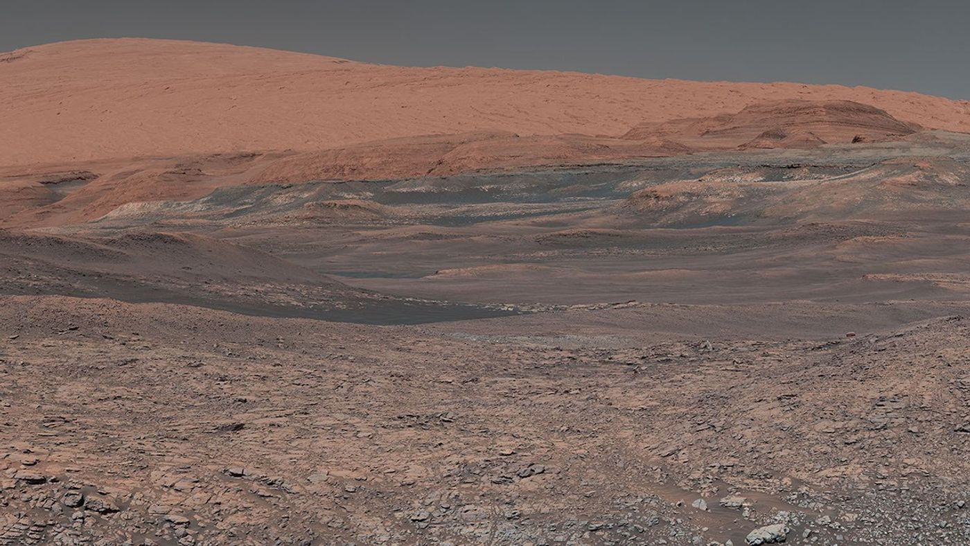 Mars Curiosity rover looks uphill at Mount Sharp