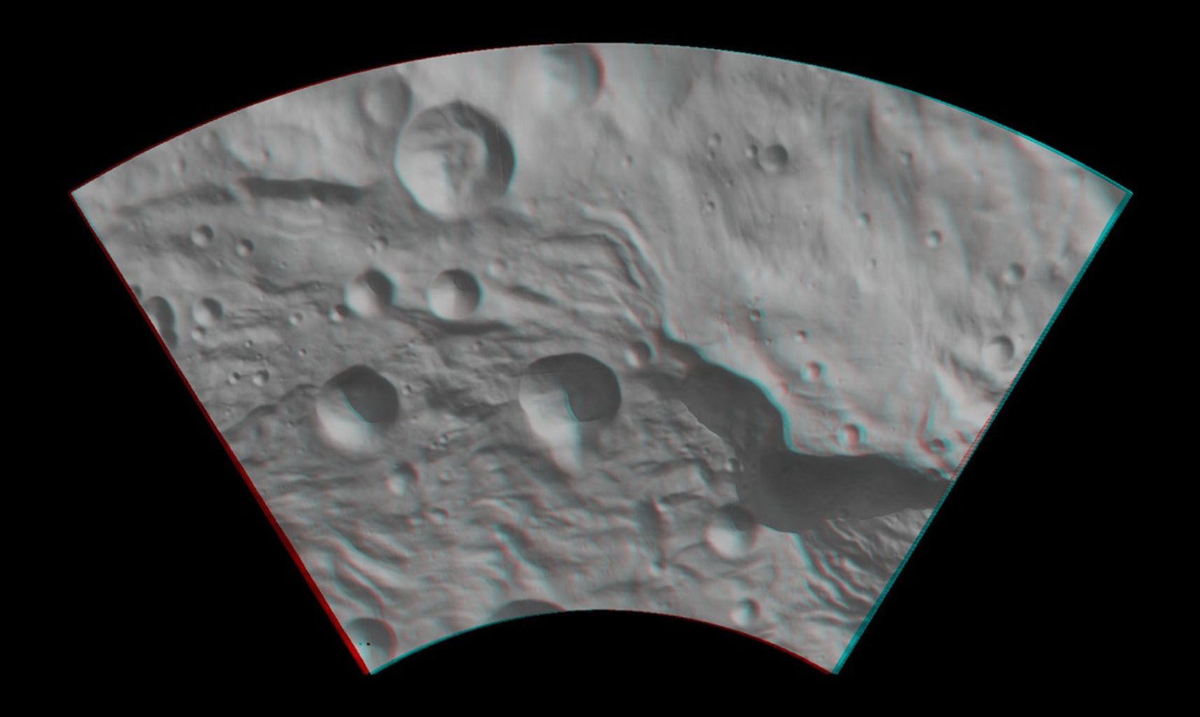 Anaglyph Image of Vesta's Southeastern Latitudes