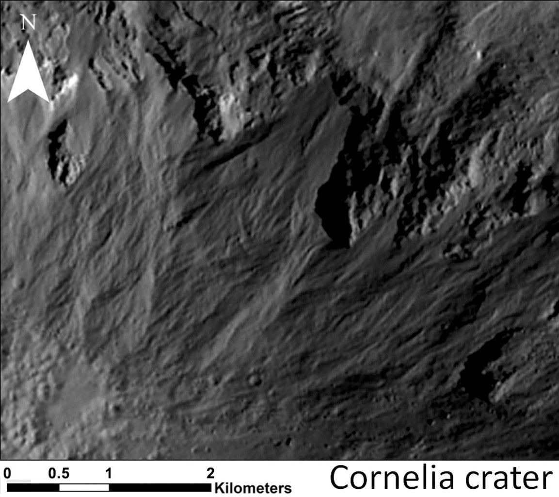 Sinuous Gullies, Close-up