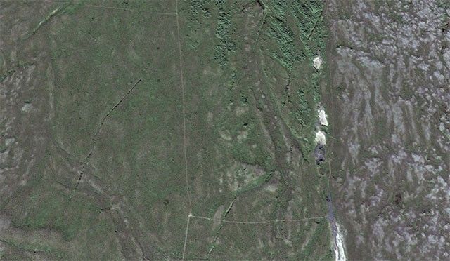 pit chains from above