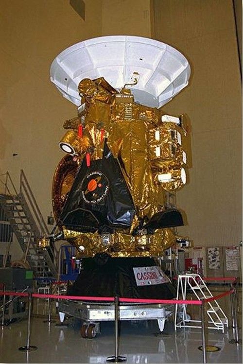 Spacecraft with CDA