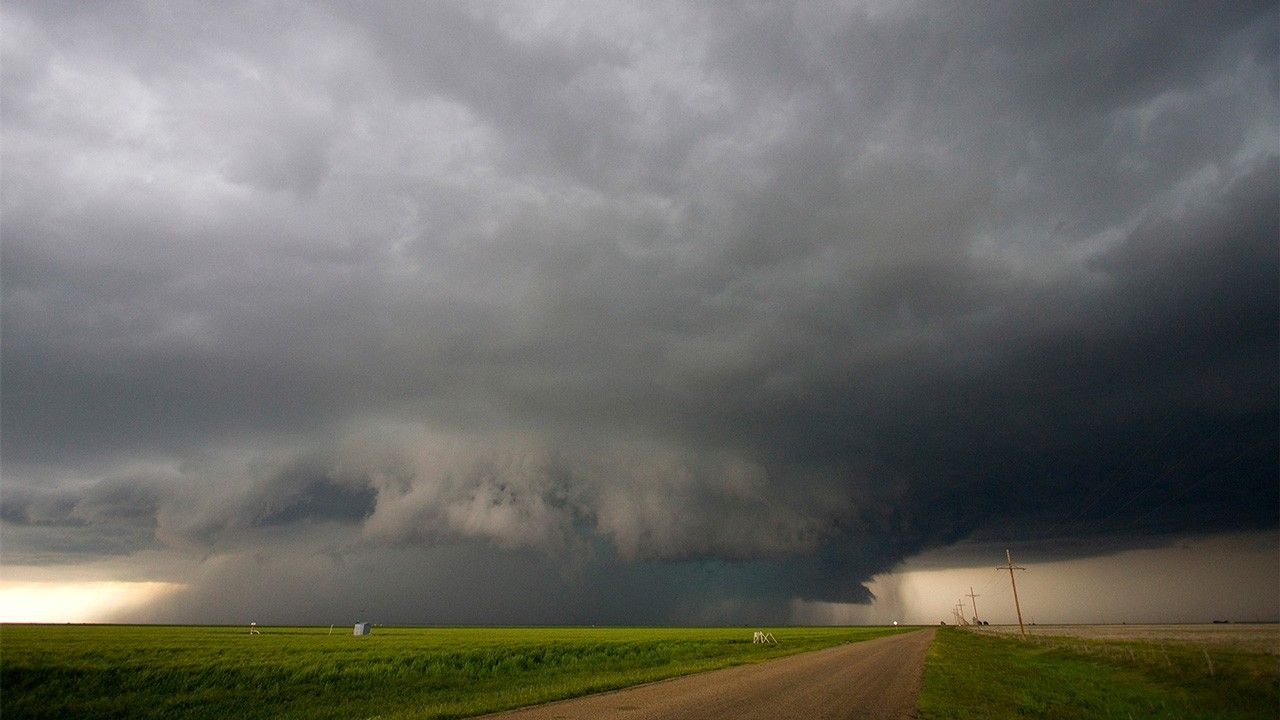 Thunderstorm as seen from the ground.
