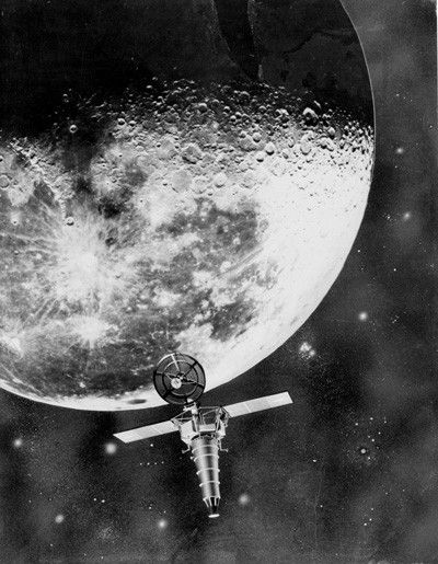 Illustration of spacecraft at the Moon